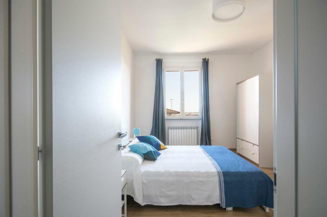 Altido Pampurio Airport Apartment Pisa Bagian luar foto