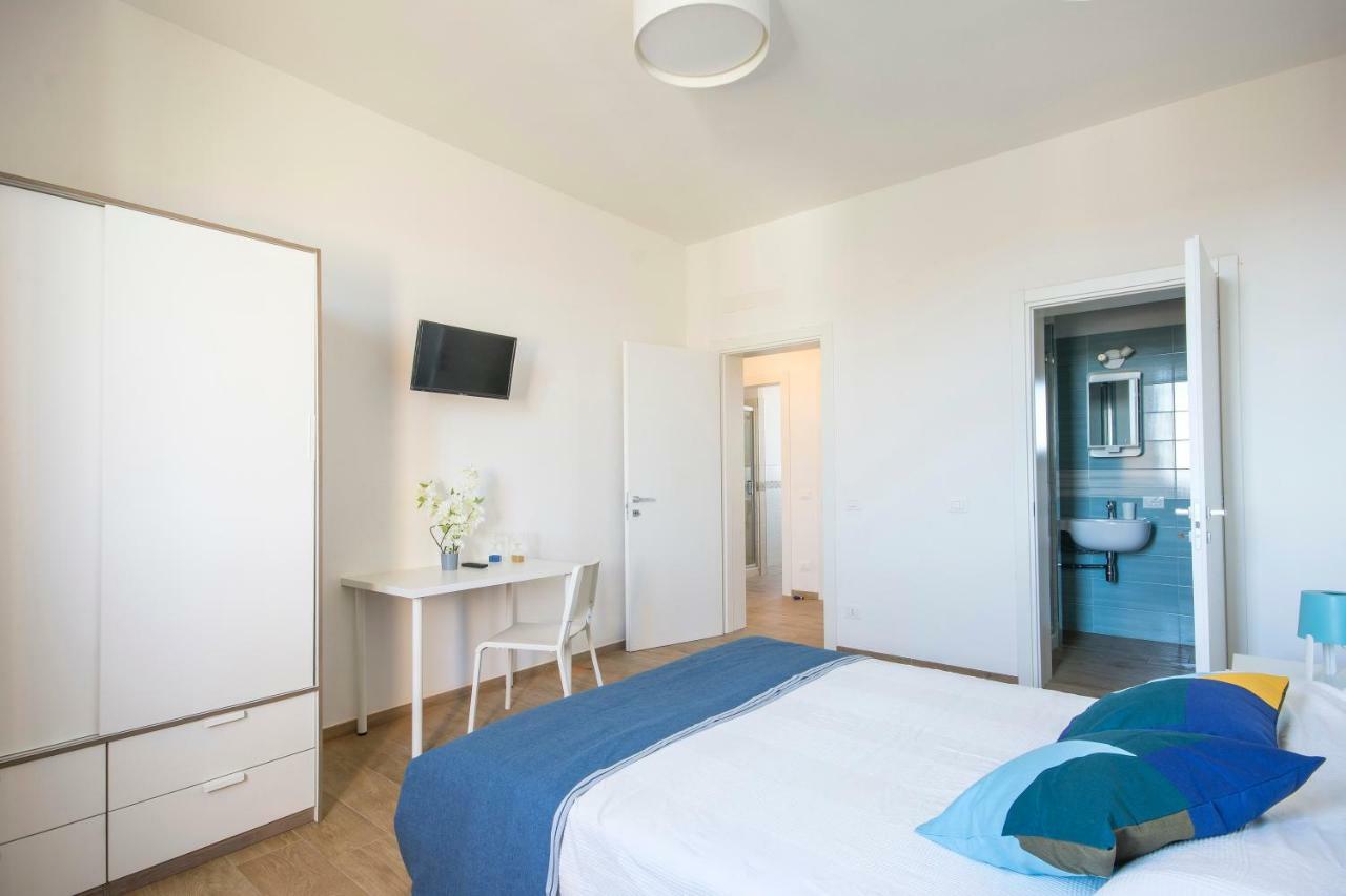 Altido Pampurio Airport Apartment Pisa Bagian luar foto